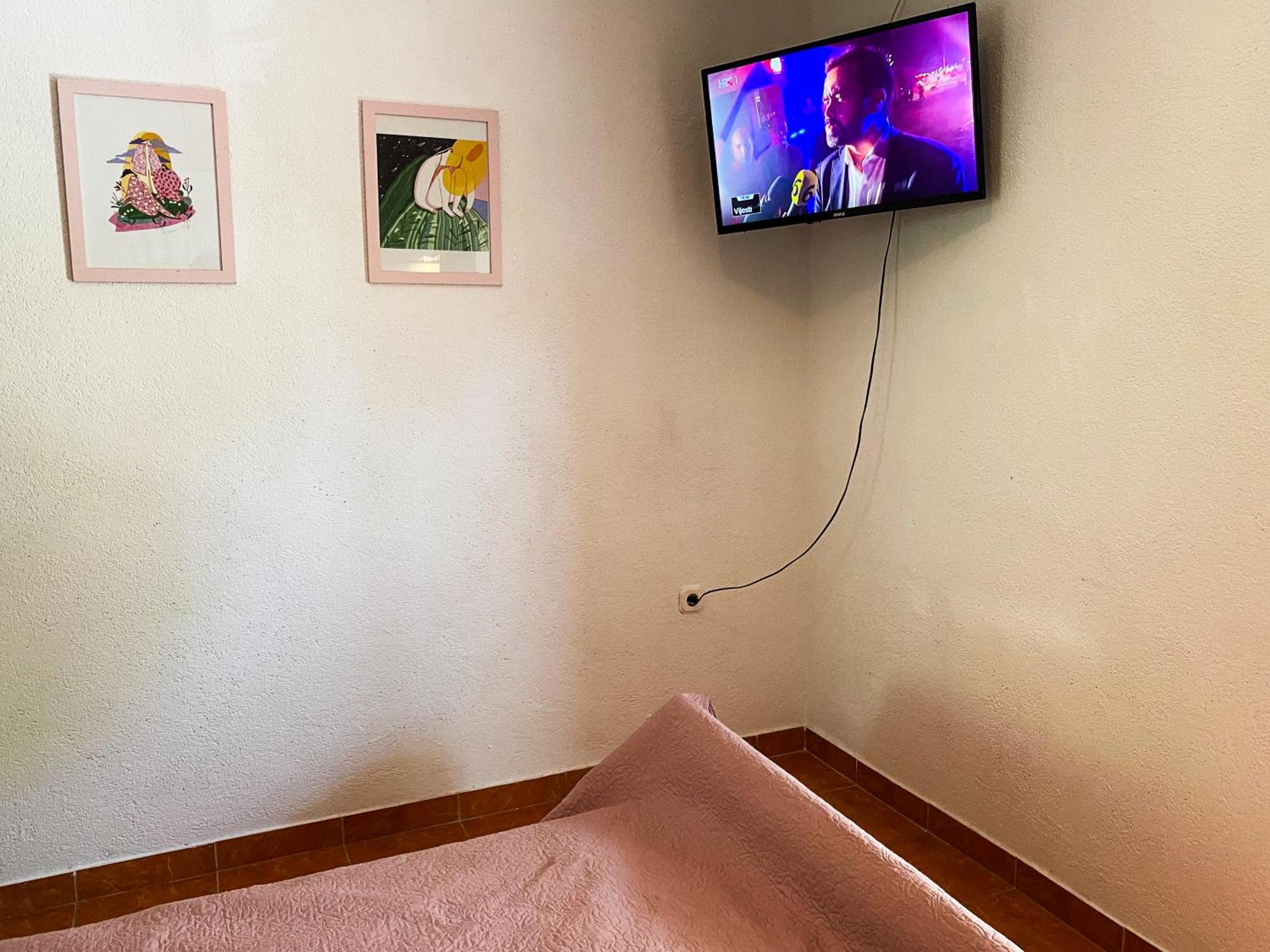 Lili Sukosan M&M Apartment Luaran gambar